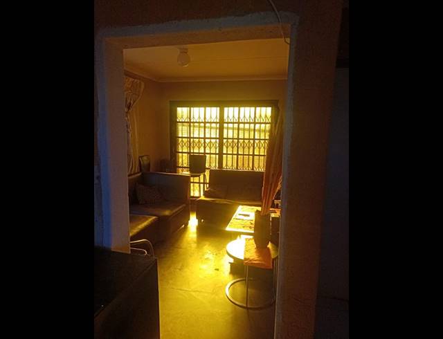 2 BEDROOM HOUSE FOR SALE IN SOSHANGUVE L